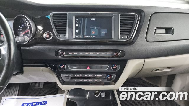 Kia Canival 2019 — photo 20