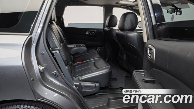 Nissan Pathfinder 2017 — photo 12