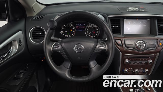 Nissan Pathfinder 2017 — photo 13