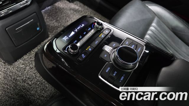 Genesis EQ900 2016 — photo 19