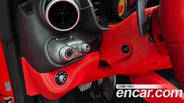 Ferrari Portofino 2019 — photo 27