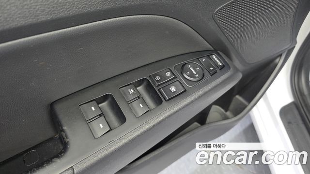 Hyundai AVANTE 2016 — photo 12