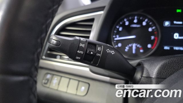 Hyundai AVANTE 2016 — photo 15