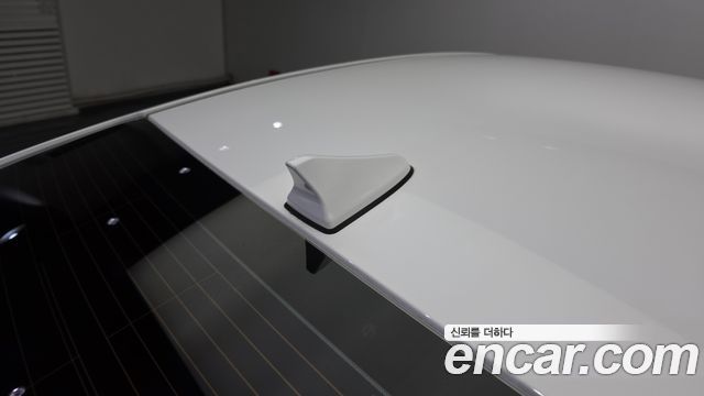 Hyundai AVANTE 2016 — photo 19