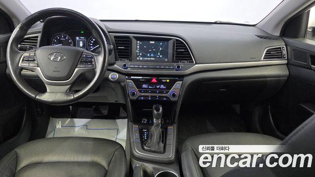 Hyundai AVANTE 2016 — photo 20
