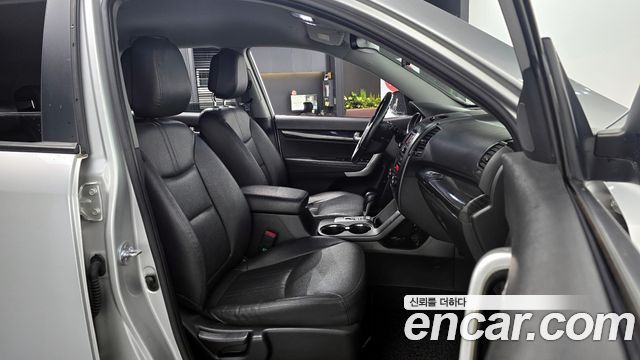 Kia Sorento 2011 — photo 11