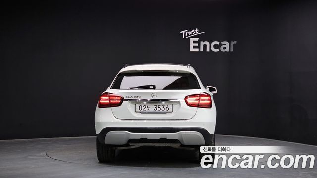 Mercedes-Benz GLA-Class 2018 — photo 4