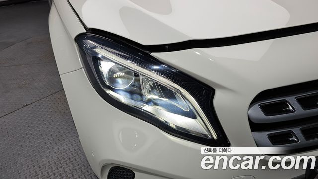 Mercedes-Benz GLA-Class 2018 — photo 8