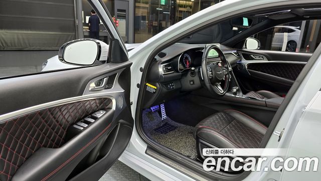 Genesis G70 2018 — photo 13