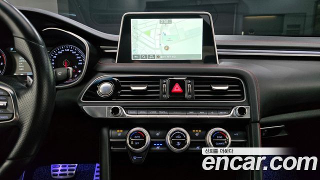 Genesis G70 2018 — photo 20