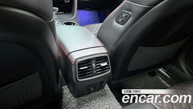 Genesis G70 2018 — photo 24