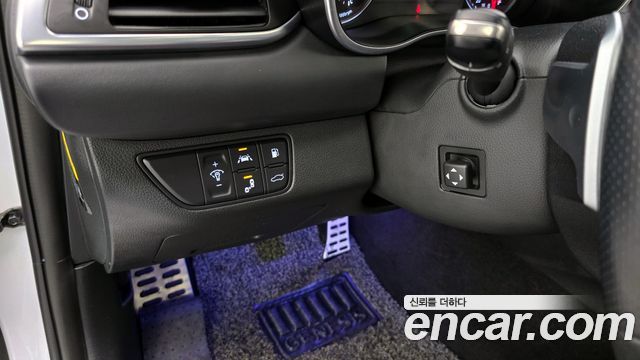 Genesis G70 2018 — photo 26
