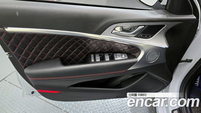 Genesis G70 2018 — photo 14