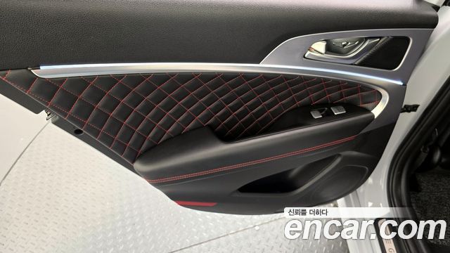 Genesis G70 2018 — photo 15