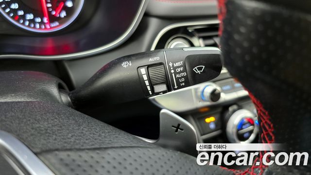 Genesis G70 2018 — photo 27