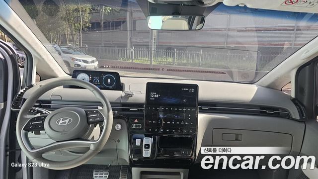 Hyundai Staria 2025 — photo 7