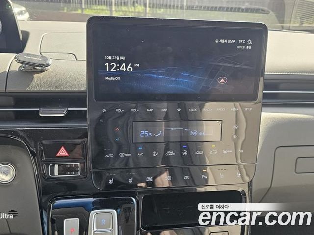 Hyundai Staria 2025 — photo 13
