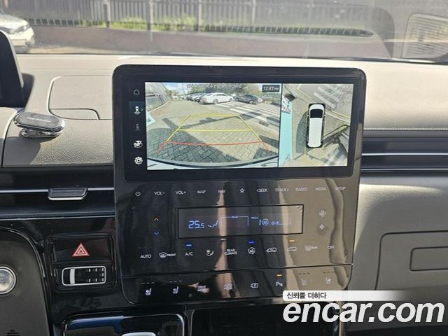 Hyundai Staria 2025 — photo 14