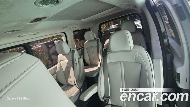 Hyundai Staria 2025 — photo 16
