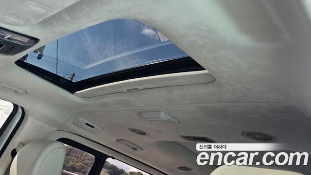 Hyundai Staria 2025 — photo 18