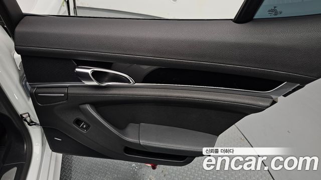 Porsche Panamera 2015 — photo 15
