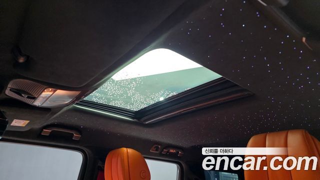 Mercedes-Benz G-Class 2022 — photo 24