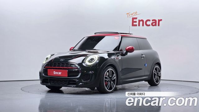Mini Cooper 2019 — photo 1