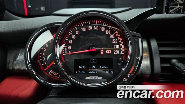 Mini Cooper 2019 — photo 11
