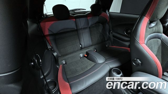 Mini Cooper 2019 — photo 17