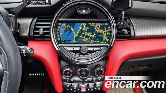 Mini Cooper 2019 — photo 19