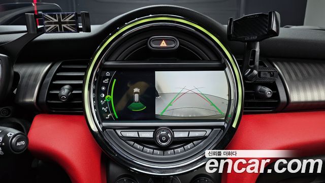 Mini Cooper 2019 — photo 20