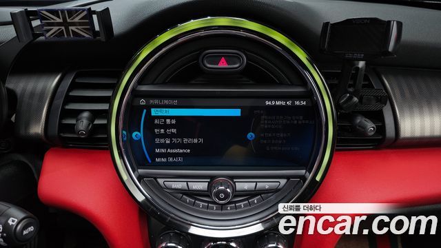 Mini Cooper 2019 — photo 21