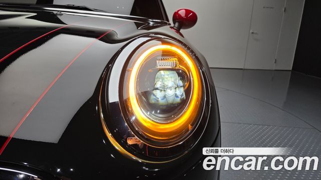 Mini Cooper 2019 — photo 8