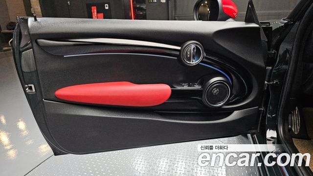Mini Cooper 2019 — photo 14