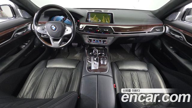 BMW 7-Series 2016 — photo 7