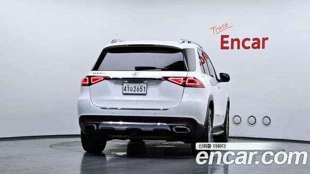 Mercedes-Benz GLE-Class 2020 — photo 4
