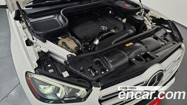 Mercedes-Benz GLE-Class 2020 — photo 6