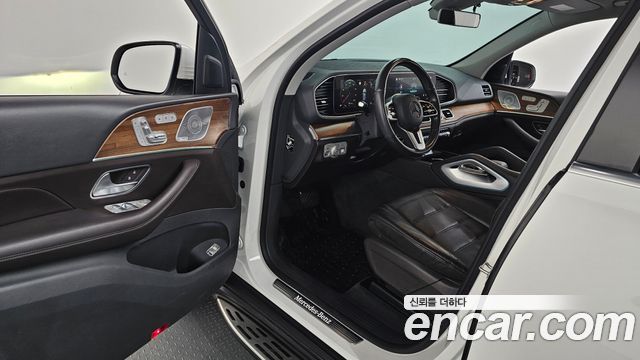 Mercedes-Benz GLE-Class 2020 — photo 10