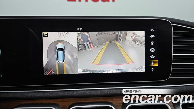 Mercedes-Benz GLE-Class 2020 — photo 15