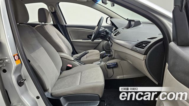 Renault Korea SM3 2012 — photo 16