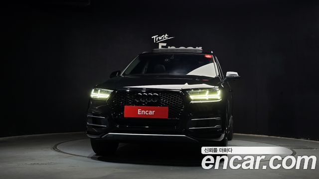 Audi Q7 2019 — photo 3