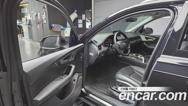 Audi Q7 2019 — photo 13