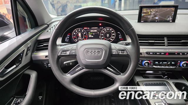 Audi Q7 2019 — photo 19