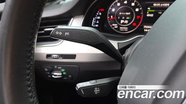 Audi Q7 2019 — photo 23