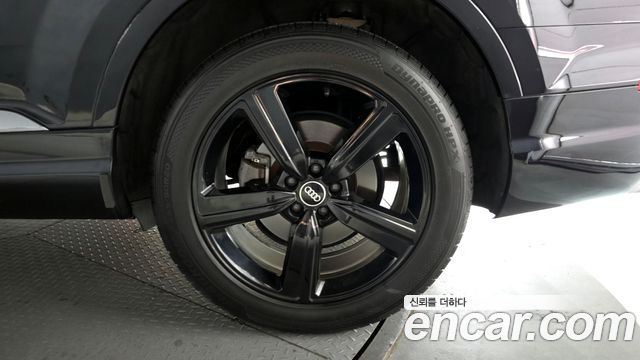 Audi Q7 2019 — photo 7