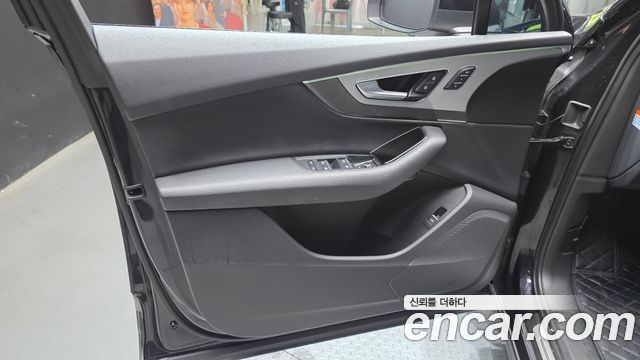 Audi Q7 2019 — photo 14