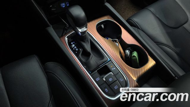 Hyundai Santafe 2019 — photo 12