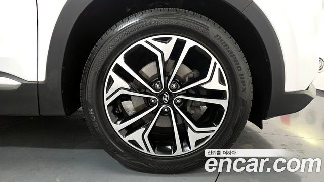Hyundai Santafe 2019 — photo 7