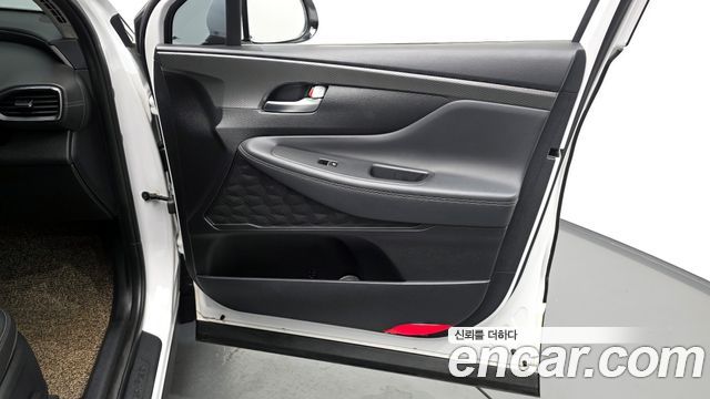 Hyundai Santafe 2019 — photo 15