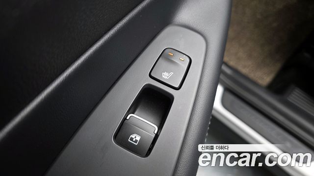 Hyundai Santafe 2019 — photo 35